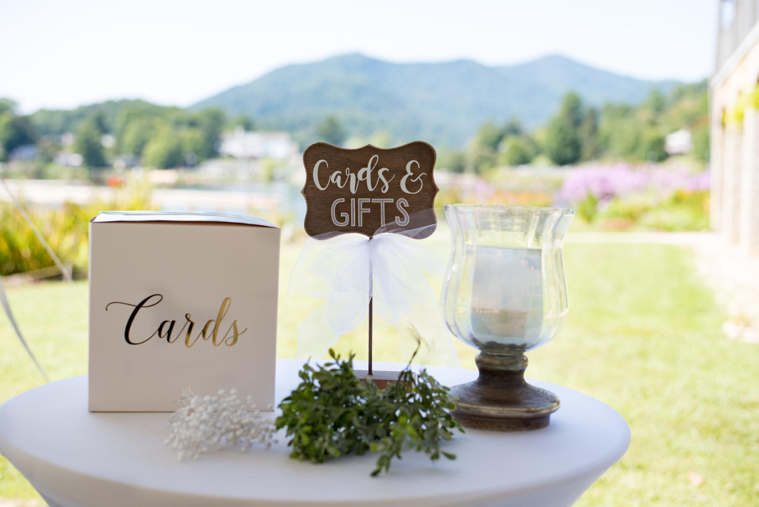 Wedding details at lakeside reception
