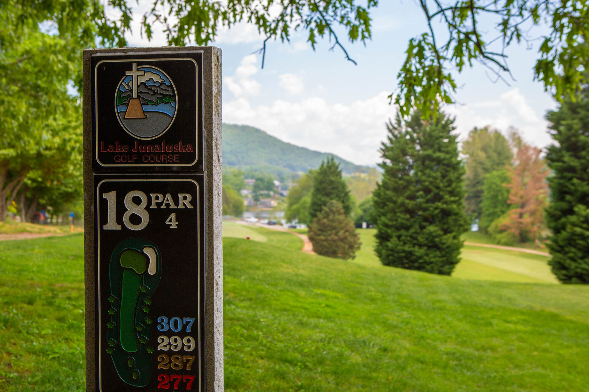 Lake Junaluska Golf Course - 18th hole sign