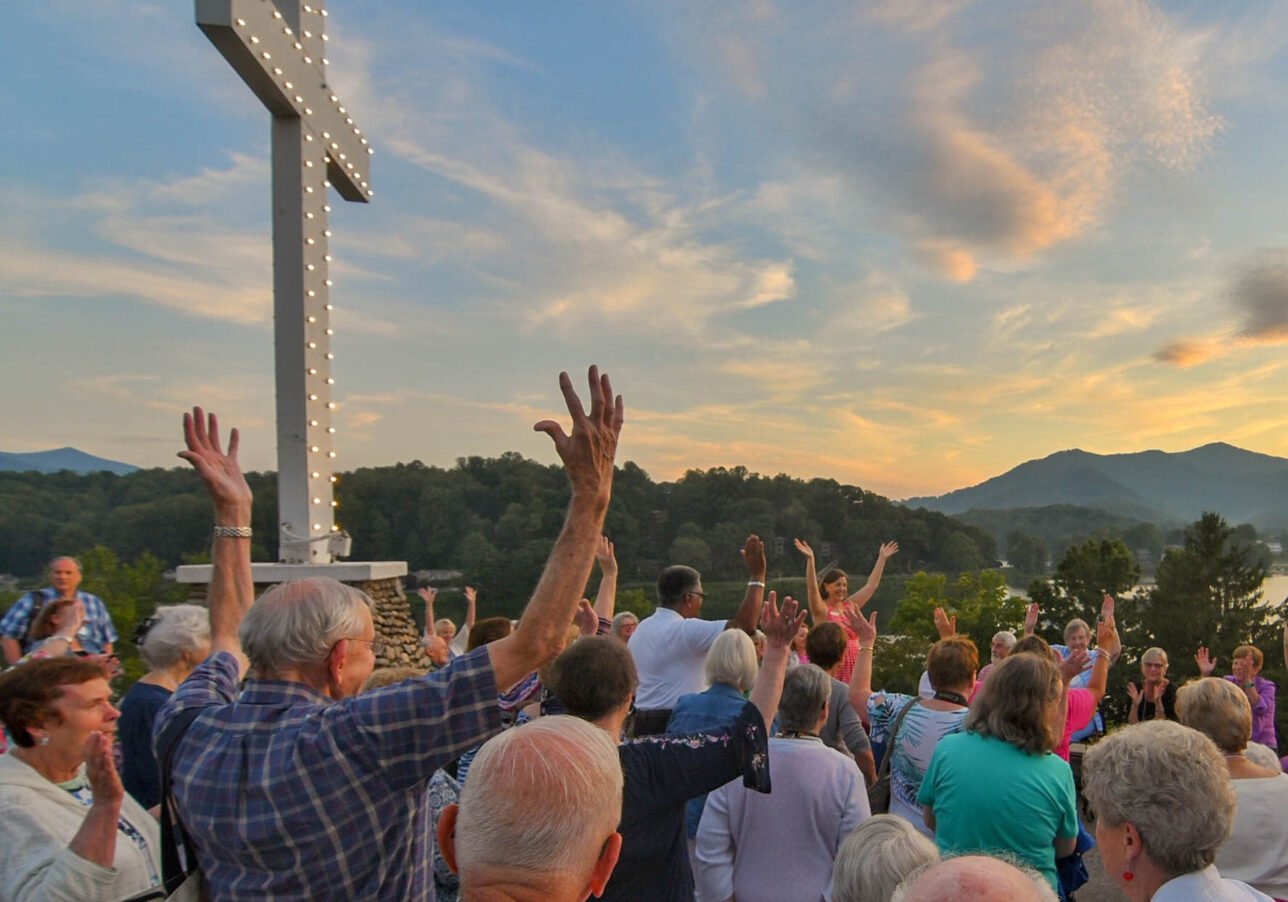 Outdoor prayer group during Lake Junaluska's Festival of Wisdom and Grace