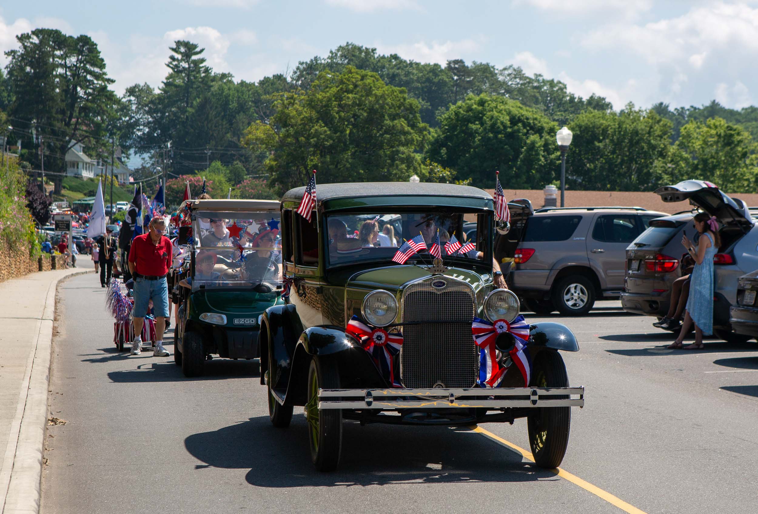 Classic Cars in the Independence Day Parade