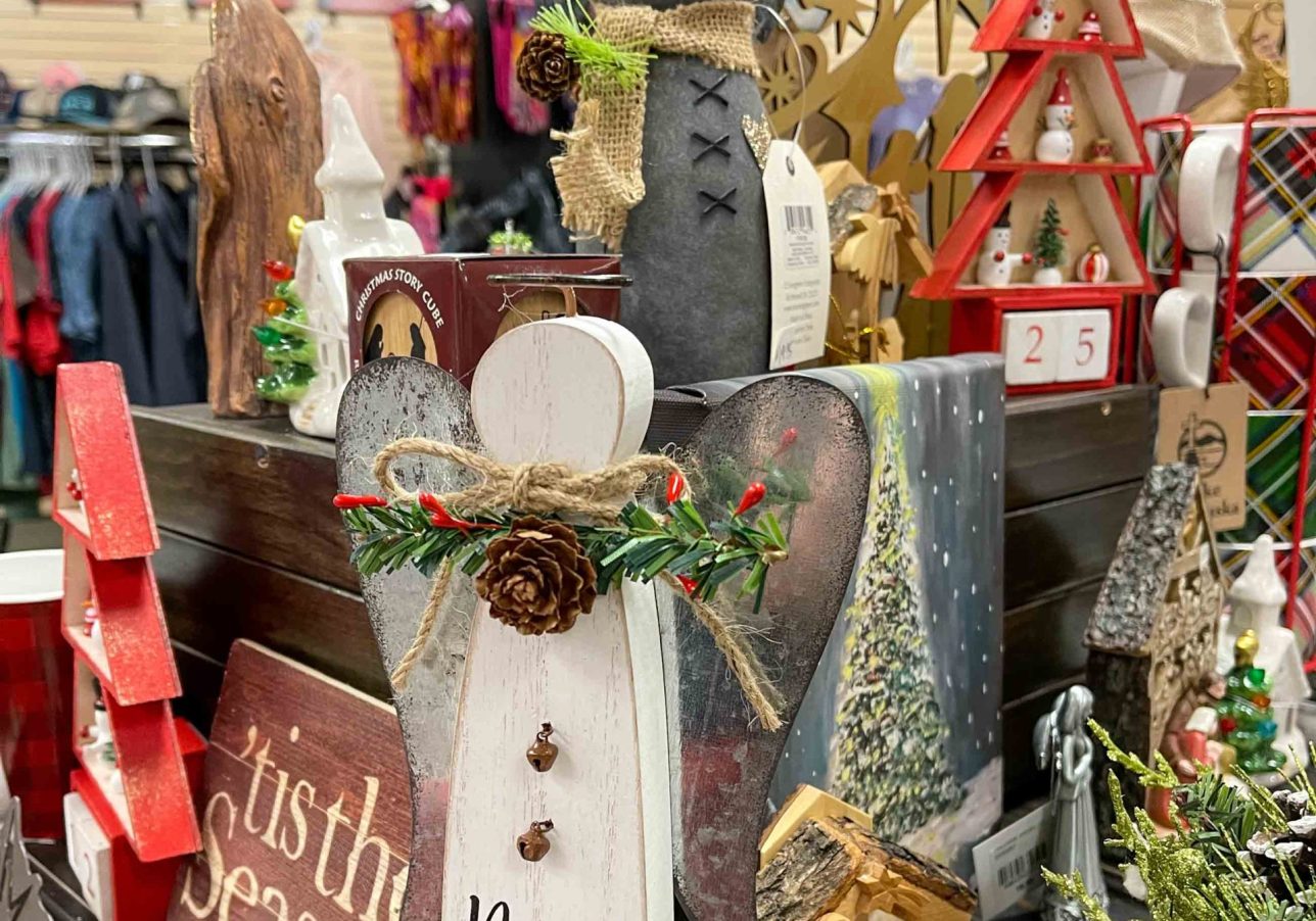 Junaluska Gifts & Grounds Christmas items